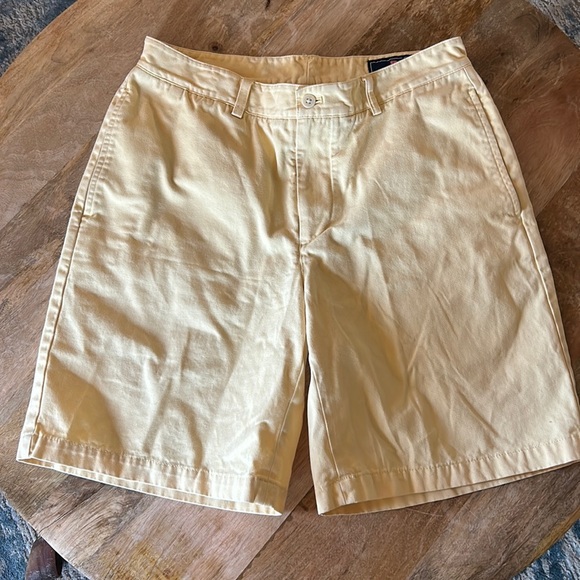Vineyard Vines Other - VINEYARD Vines | size 32 yellow club shorts